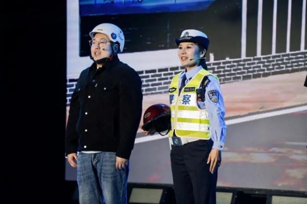 力明闳博系：为 “美丽乡村行” 交通安全宣传添砖加瓦