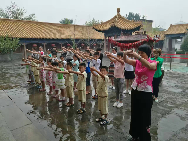 传统文化经典诵读大赛学生济南游学